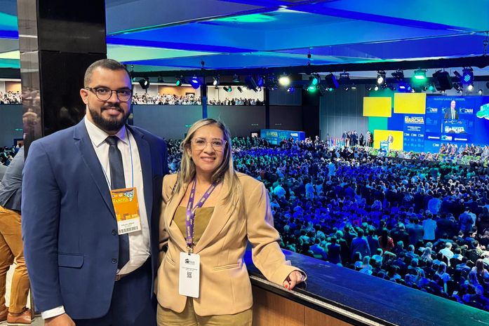 Prefeita Fal Farias e seu Vice Vinícius Carvalho, participam da 26ª Marcha dos Prefeitos em Brasília.