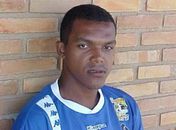 Jovem zagueiro Carlos Diogo, 20 anos (Fonte: Futebol na Hora)