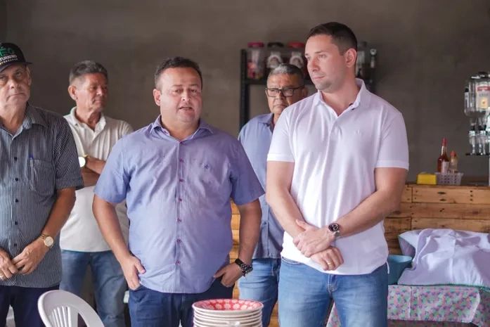 Vereador Léo Saturnino visita povoado Bananeiras para ouvir moradores e pedir melhorias na saúde e na pavimentação