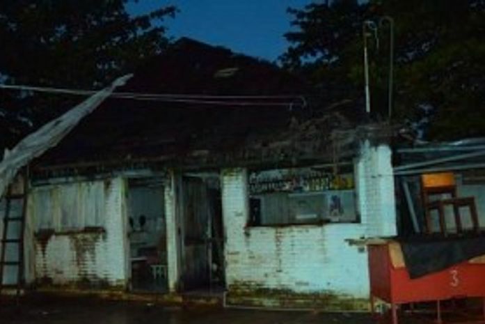 Incêndio destrói parte de barraca no Vergel do Lago