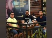 Foto entre Rodrigo Cunha e Héctor Martins agita bastidores da política