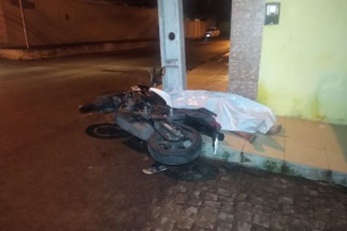 Autoria e motivação do crime ainda são desconhecidas.