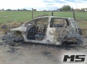 Carro que pode ter sido utilizado em assalto a banco em Mata Grande é encontrado carbonizado 