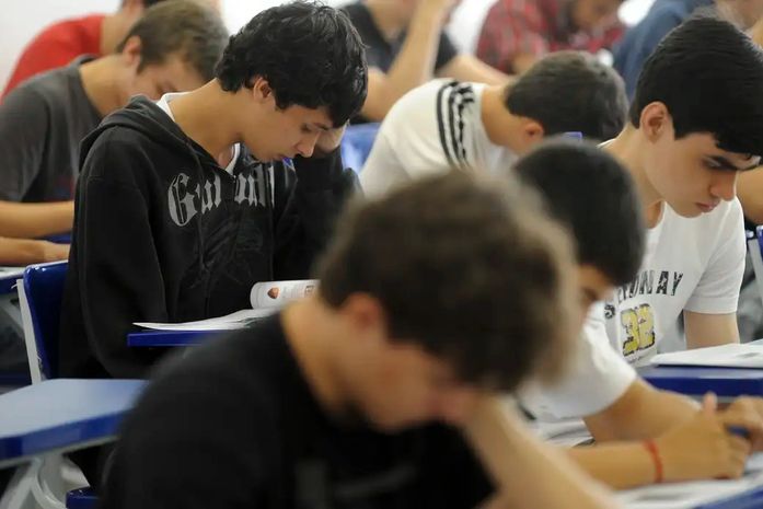 Quase 50% dos alagoanos com 25 anos ou mais não têm ensino fundamental completo, aponta IBGE