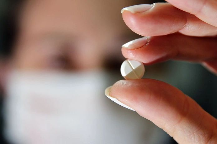OMS anuncia retomada de testes com hidroxicloroquina para covid-19