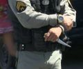 PM usa balas de borracha para conter mãe e resgatar adolescente de 14 anos em Maceió
