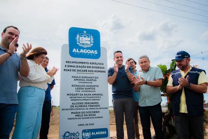 Governador entrega pavimentação de ruas em Jacaré dos Homens e reforça compromisso com a mobilidade urbana