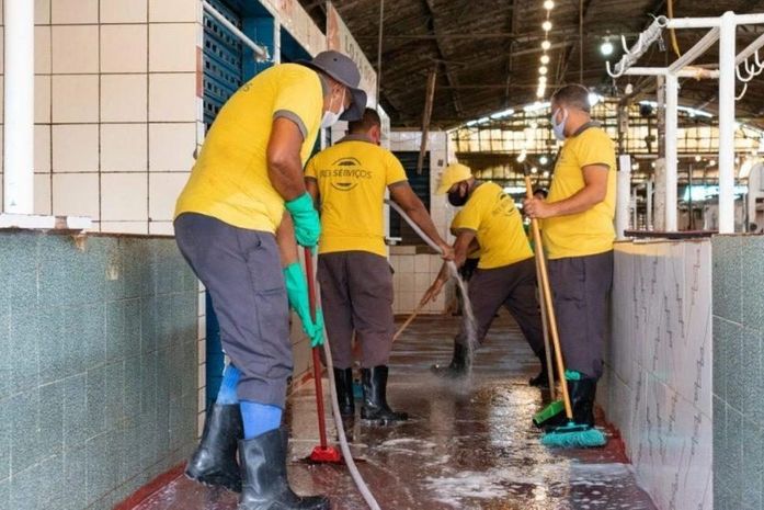Ação permanente de limpeza nos mercados públicos.