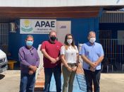 Vereador Melquisedec de Oliveira faz visita às obras da nova sede da Apae em Arapiraca, ao lado do presidente das Apaes de Alagoas, deputado Léo Loureiro