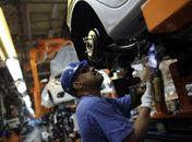 Com pandemia, 76% do setor industrial reduziu produção
