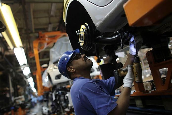 Com pandemia, 76% do setor industrial reduziu produção