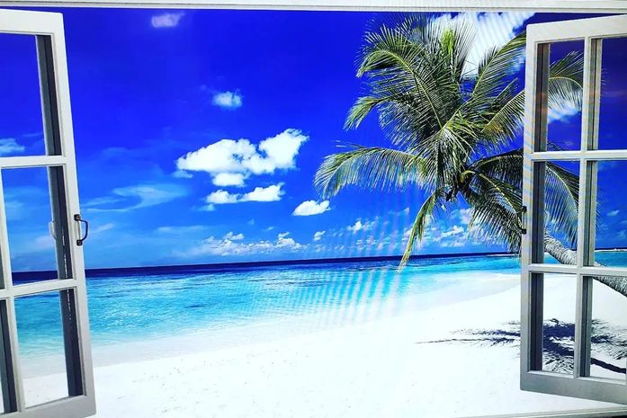 Pela primeira vez, em suas histórias, mulheres quilombolas do sertão alagoano mergulham no'azul-piscina" do mar de Maceió. É o Projeto Ébá Ókun.