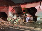 Trator invade residência e deixa um morto e três feridos, no interior de AL
