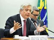 Consultor Adriano Pires deverá assumir o lugar do general Joaquim Silva e Luna, exonerado do cargo nesta segunda pelo presidente Bolsonaro