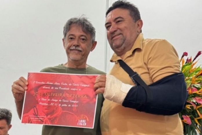 Craibense José Bezerra é homenageado como Amigo do Cariri Cangaço em Piranhas