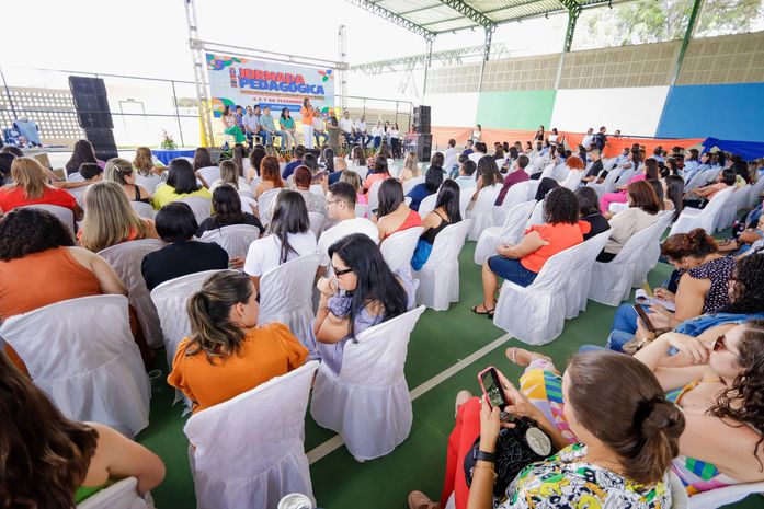 Escolas da rede municipal foram premiadas na Provinha Palmeira durante abertura da Jornada Pedagógica 2024