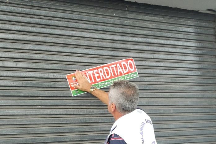 Fezes de ratos e baratas: Vigilância Sanitária interdita fábrica de pipocas no Poço, em Maceió