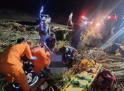 Colisão entre motocicletas deixa três feridos, na BR-104