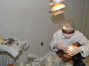 Alterações bucais estão entre os sinais mais frequentes de infecção pelo vírus HIV, alerta odontóloga da Sesau