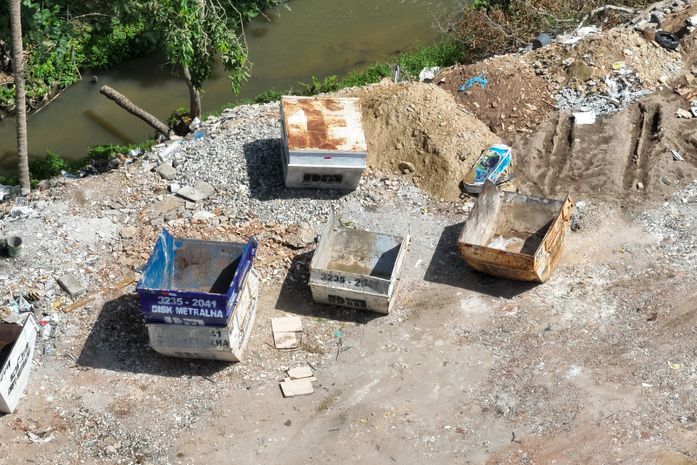 Crime ambiental: Aterro irregular é flagrado em área de preservação no Litoral Norte de Maceió