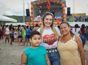 Prefeita Angela Vanessa entrega centenas de prêmios na festa do dia das Mães