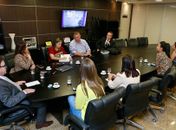Representantes do Judiciário, Executivo e Legislativo se reuniram nesta segunda (6) para debater ações de combate à violência doméstica.