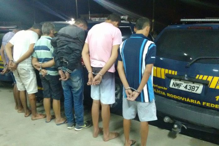 Grupo acusado de praticar assaltos foi preso pela PRF
