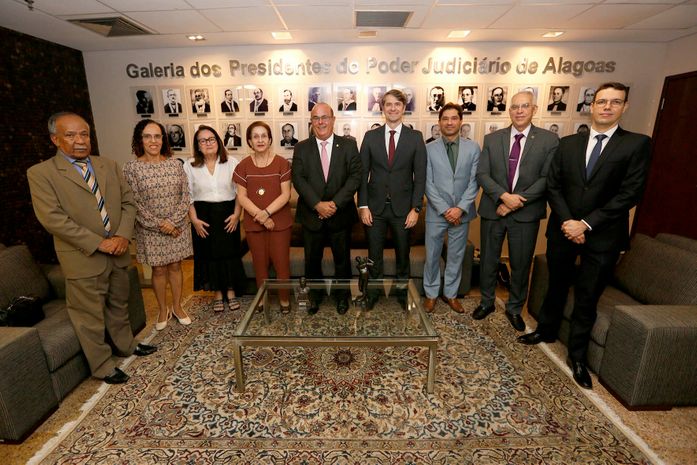 Fernando Tourinho recebe nova diretoria da Associação dos Procuradores do Estado