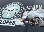 Jovem é presa com drogas, balança e material de embalagem em Joaquim Gomes
