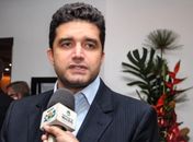 Rui Palmeira viaja em busca de recursos financeiros