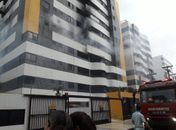Incêndio atingiu prédio na Jatiúca