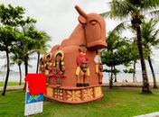 Após ato vandalismo, escultura O Boi é reinaugurada em Jaraguá 