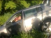 Jeep caiu em barranco