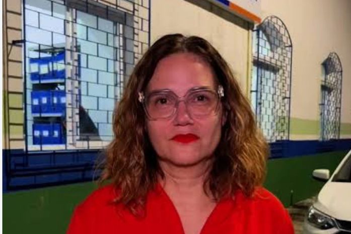 Promotora Alexandra Beurlen faz vistoria em escola municipal de Maceió e detona: “Caos, abandono total” - veja o vídeo