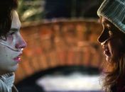 Veja o trailer emocionante do filme A Cinco Passos de Você’