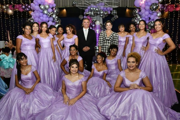 “15 para Sempre”: ação social realizou o sonho de 16 meninas, em São Miguel dos Campos
