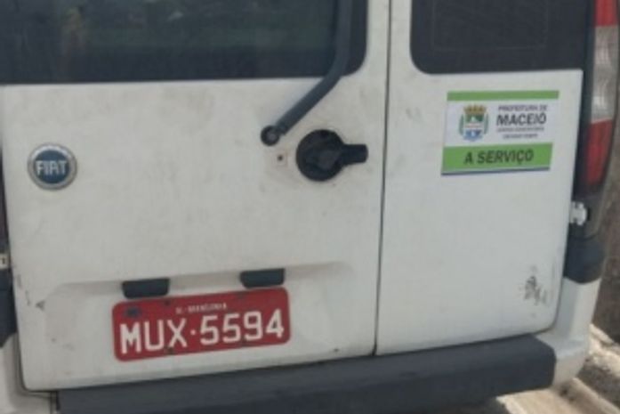Motorista é autuado duas vezes por realizar transporte irregular de passageiros, em Maceió