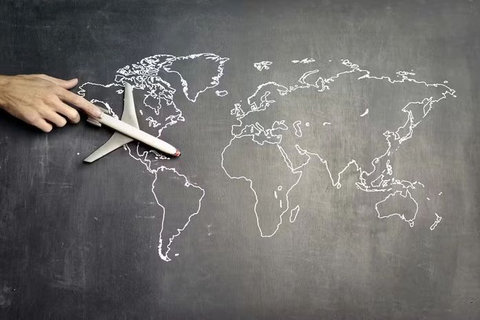 Carteira Nacional do Professor dará desconto em shows, cinemas e hotéis; saiba como solicitar documento