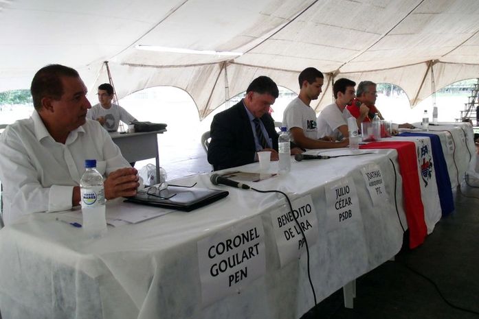 Debates com candidatos a governador na Ufal