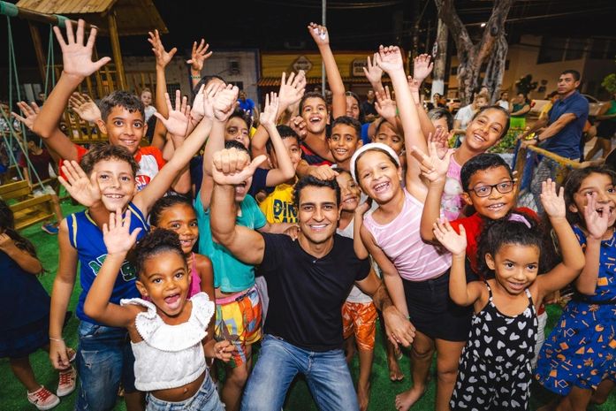 JHC entrega praça totalmente revitalizada no Poço e destaca resgate da memória