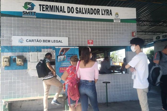 Estudantes passam a contar com mais dois postos para realizar recadastro do Vamu Escolar