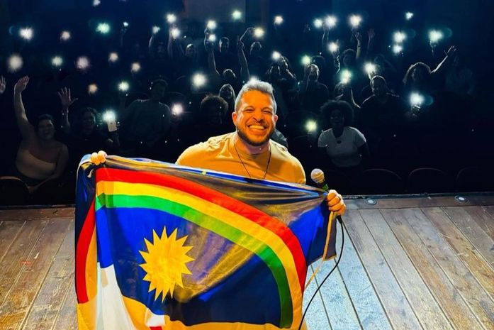 Flávio Andrade retorna ao Brasil após sucesso em turnê pela Europa