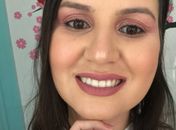 Batom nos olhos: aprenda como fazer uma maquiagem usando o produto como sombra