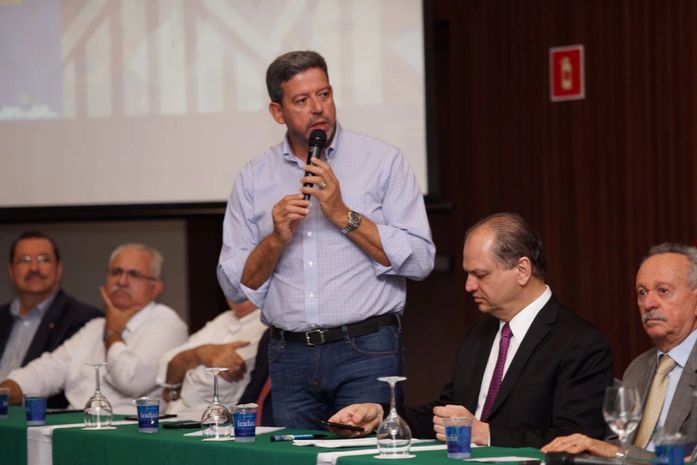 Arthur Lira e senador Benedito de Lira também intermediaram a liberação de R$ 6 milhões para outros hospitais.