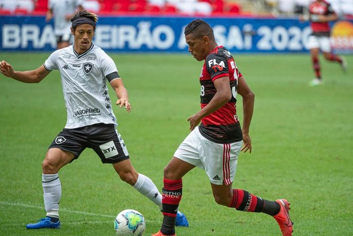 Brasileiro: Flamengo arranca empate com Botafogo no último minuto