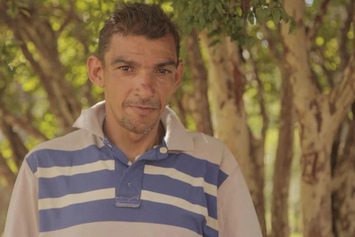 Eu sou psicólogo formado, meu nome é Renato e moro na rua.