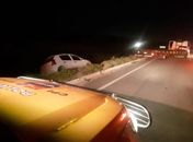 Motorista perde controle de veículo ao desviar de galho no meio de rodovia 