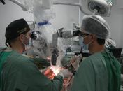 Santa Casa de Maceió realiza cirurgia cerebral de alta complexidade com paciente acordada