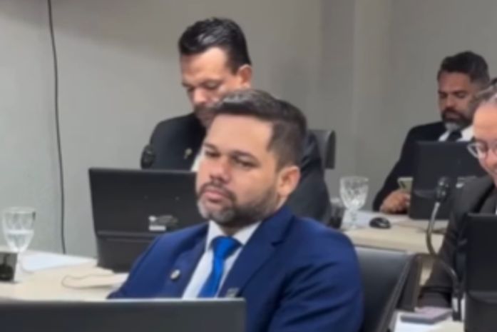 Veja: Vereador Rafael Feitosa articula disparo de Fake News contra o executivo municipal