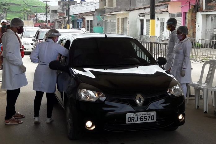 Profissionais da Saúde atuam rigorosamente nas barreiras sanitárias com todos os carros, motos e outros que adentram na cidade